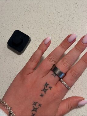 ULTRAHUMAN RING AIR SIZE 8 + original charger included